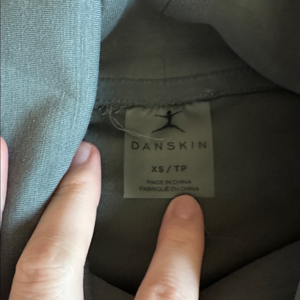 Danskin green long sleeve - Picture 2 of 3